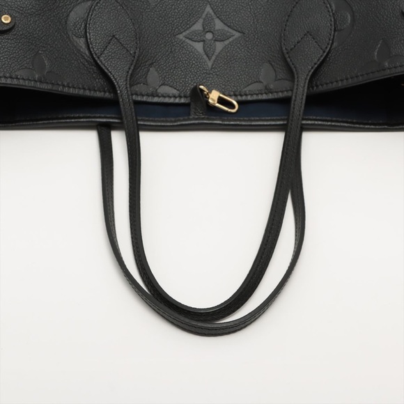 Louis Vuitton Neverfull Giant Monogram Empreinte MM in Black (Authentic) - Picture 10 of 15